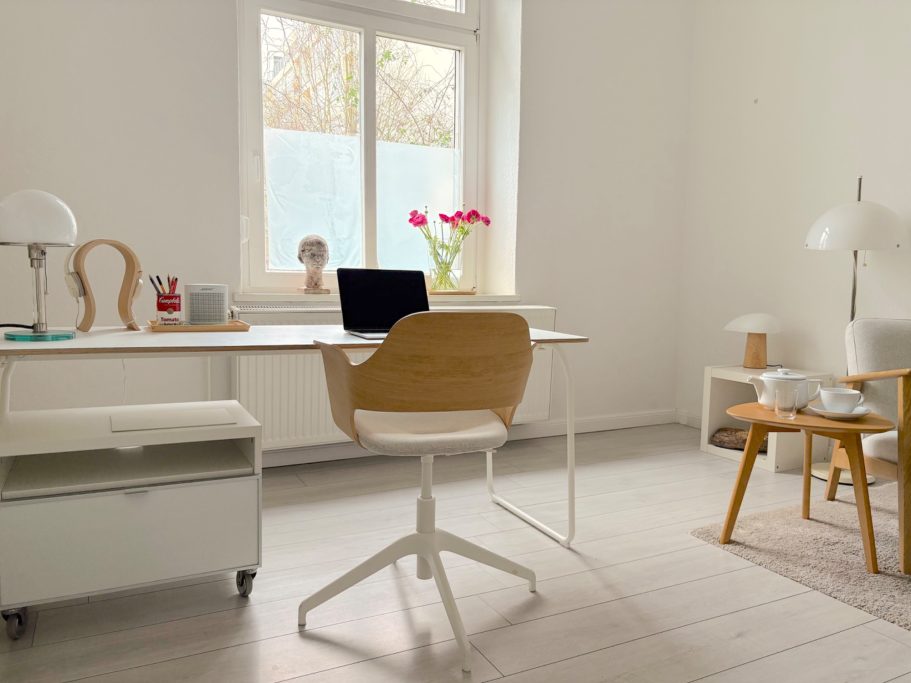 Beratungszimmer Einzelsupervision Beratungszimmer Einzelsupervision - Schreibtisch